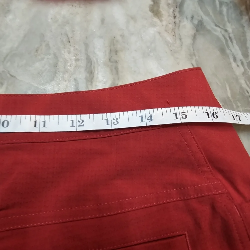 Zyia Active Red Performance Shorts Men’s Size Large Polyester Stretch